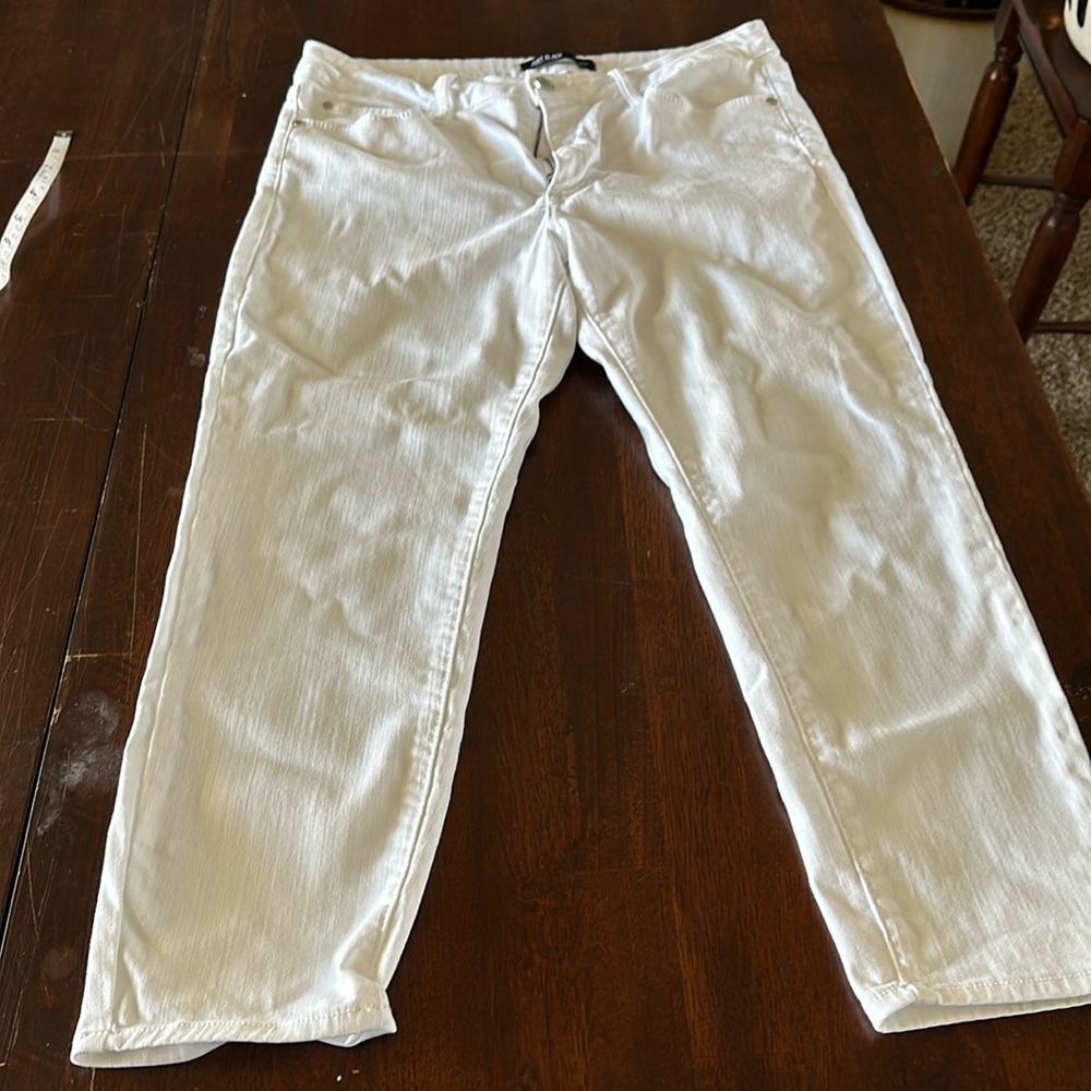 Bright white capri jeans